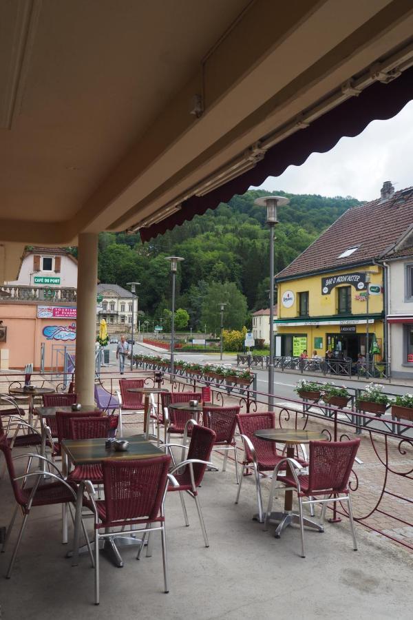 Hotel Des Voyageurs Pont-de-Roide Exterior photo